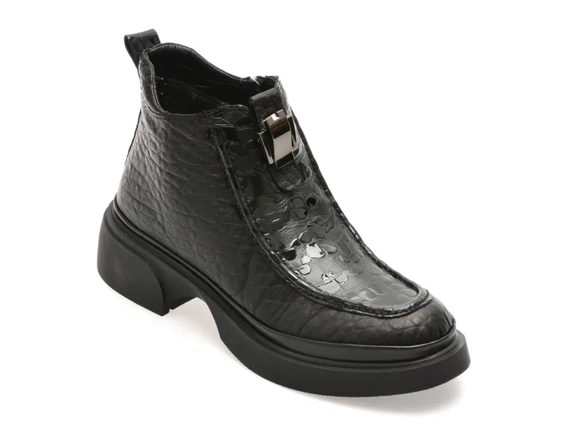 Ghete GRYXX negre, 38705, din piele naturala