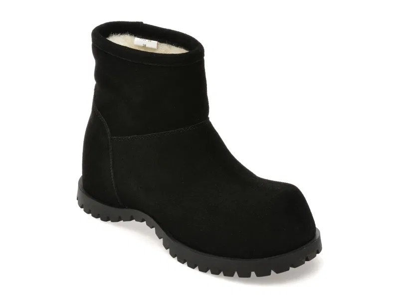 Ghete GRYXX negre, 9933, din piele intoarsa
